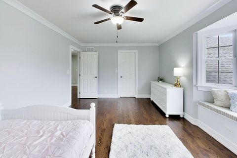 Tiny photo for 207 Lions Court, Lake Zurich, IL 60047 (MLS # 12599298)