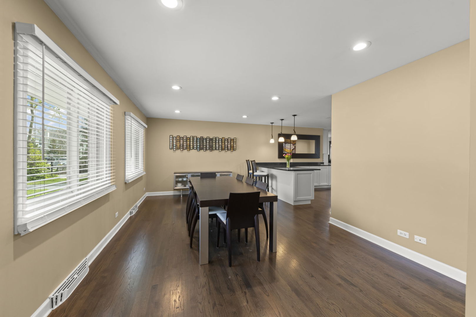 5818 Ridgewood Drive