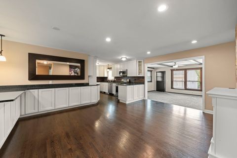 Tiny photo for 5818 Ridgewood Drive, Western Springs, IL 60558 (MLS # 12621719)