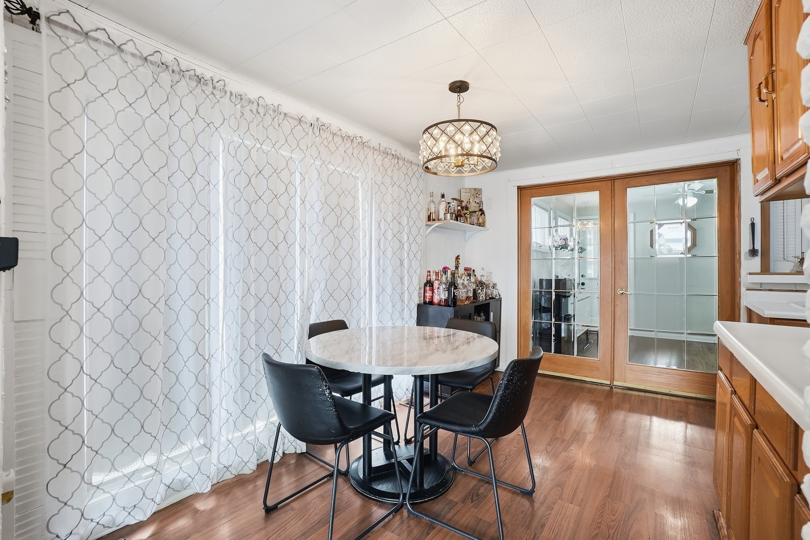 8947 S Komensky Avenue