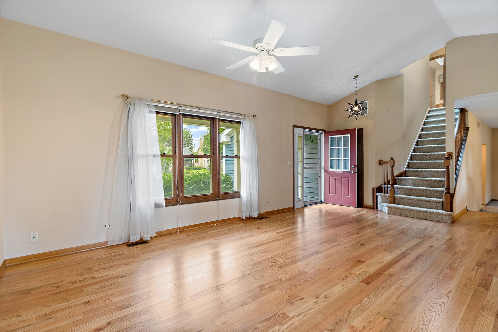 422 Old Country Way