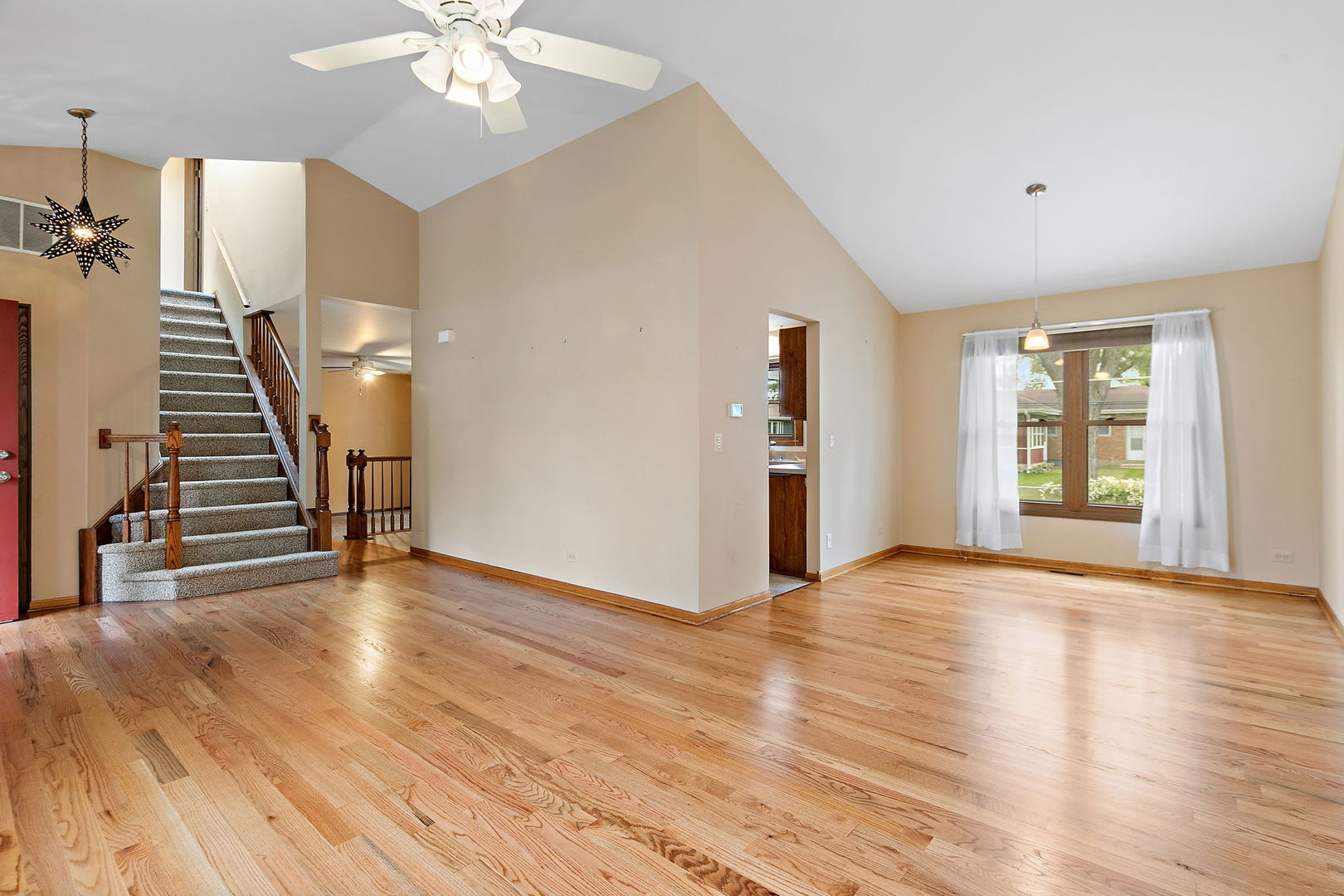 422 Old Country Way