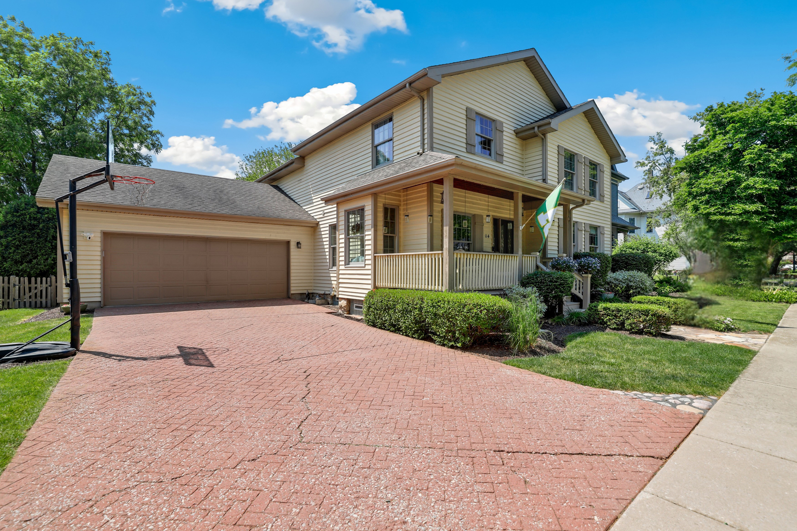 Properties 1 114 Hickory Street
