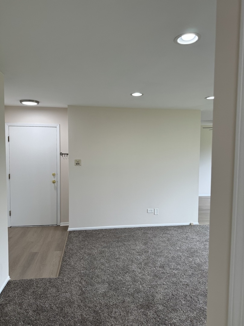 636 Mallard Court 2D - Photo 4