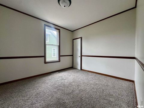 Tiny photo for 620 N D Street, Monmouth, IL 61462 (MLS # QC4268367)