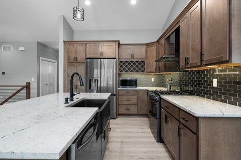 Tiny photo for 14 Viola Drive, Le Claire, IA 52753 (MLS # 12624136)