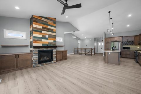 Tiny photo for 14 Viola Drive, Le Claire, IA 52753 (MLS # 12624136)