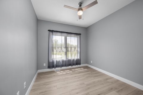 Tiny photo for 14 Viola Drive, Le Claire, IA 52753 (MLS # 12624136)