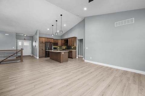 Tiny photo for 14 Viola Drive, Le Claire, IA 52753 (MLS # 12624136)