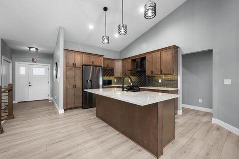 Tiny photo for 14 Viola Drive, Le Claire, IA 52753 (MLS # 12624136)