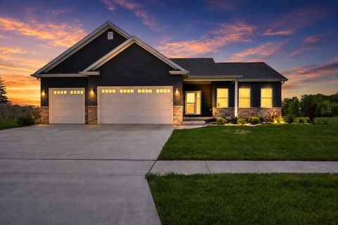 Photo of 14 Viola Drive, Le Claire, IA 52753 (MLS # 12624136)