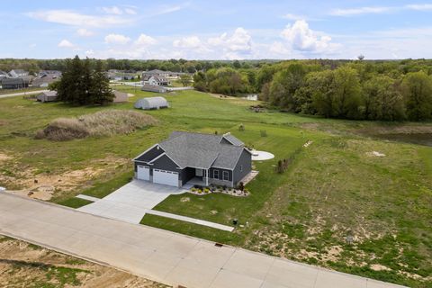 Tiny photo for 14 Viola Drive, Le Claire, IA 52753 (MLS # 12624136)