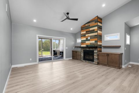 Tiny photo for 14 Viola Drive, Le Claire, IA 52753 (MLS # 12624136)