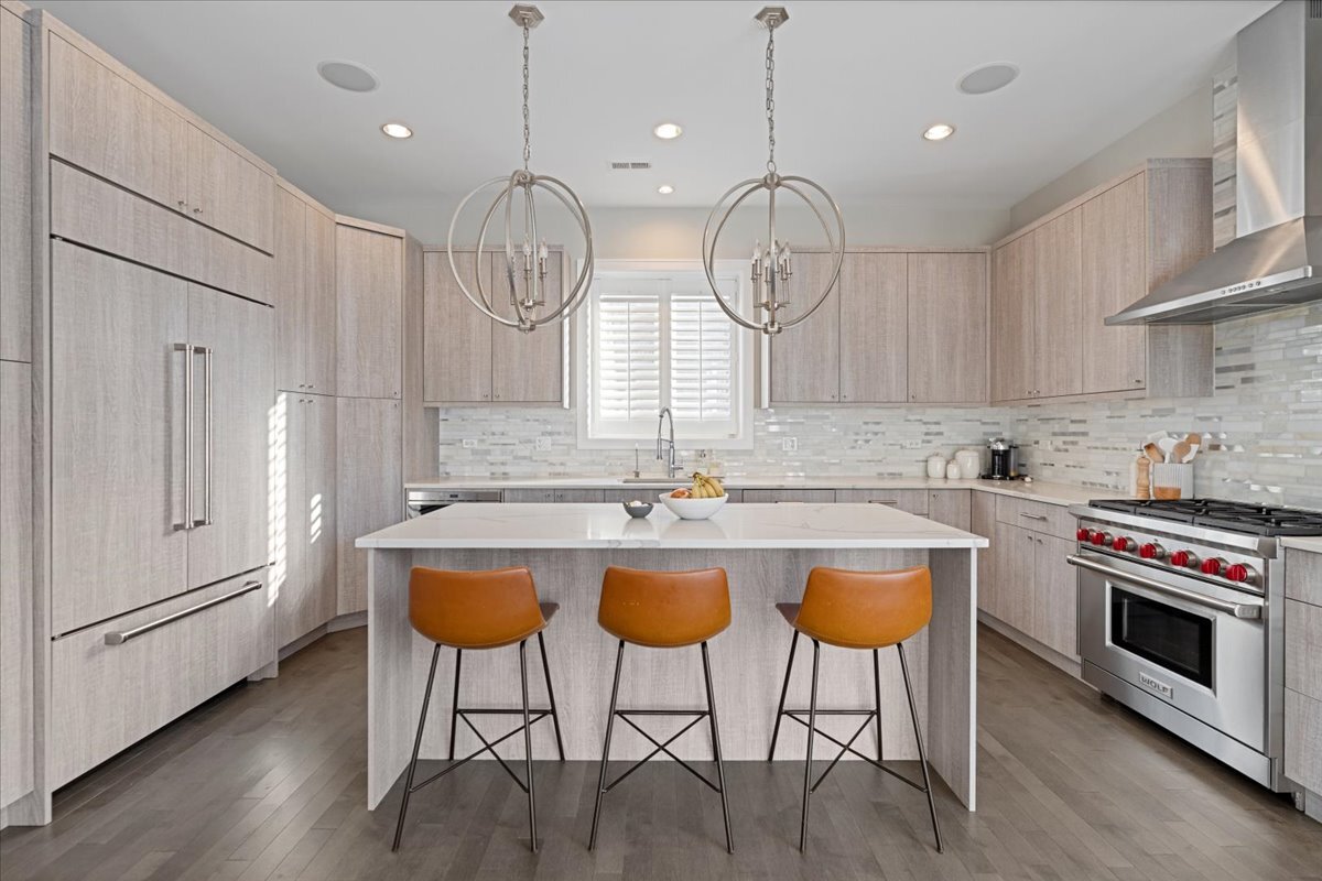 1108 N ASHLAND Avenue 3