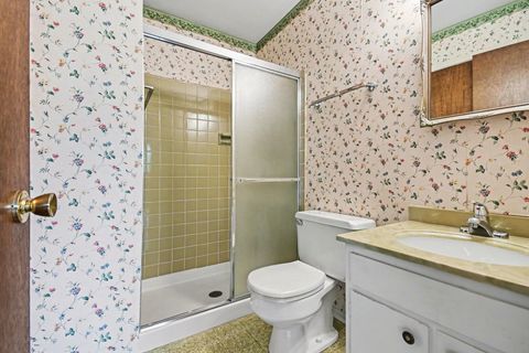 Tiny photo for 3941 Roslyn Road, Downers Grove, IL 60515 (MLS # 12619458)