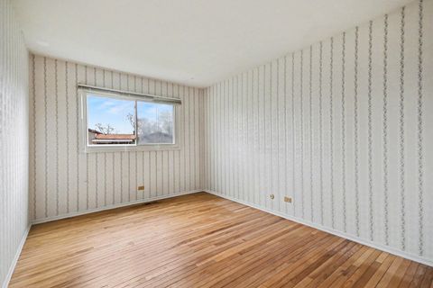 Tiny photo for 3941 Roslyn Road, Downers Grove, IL 60515 (MLS # 12619458)