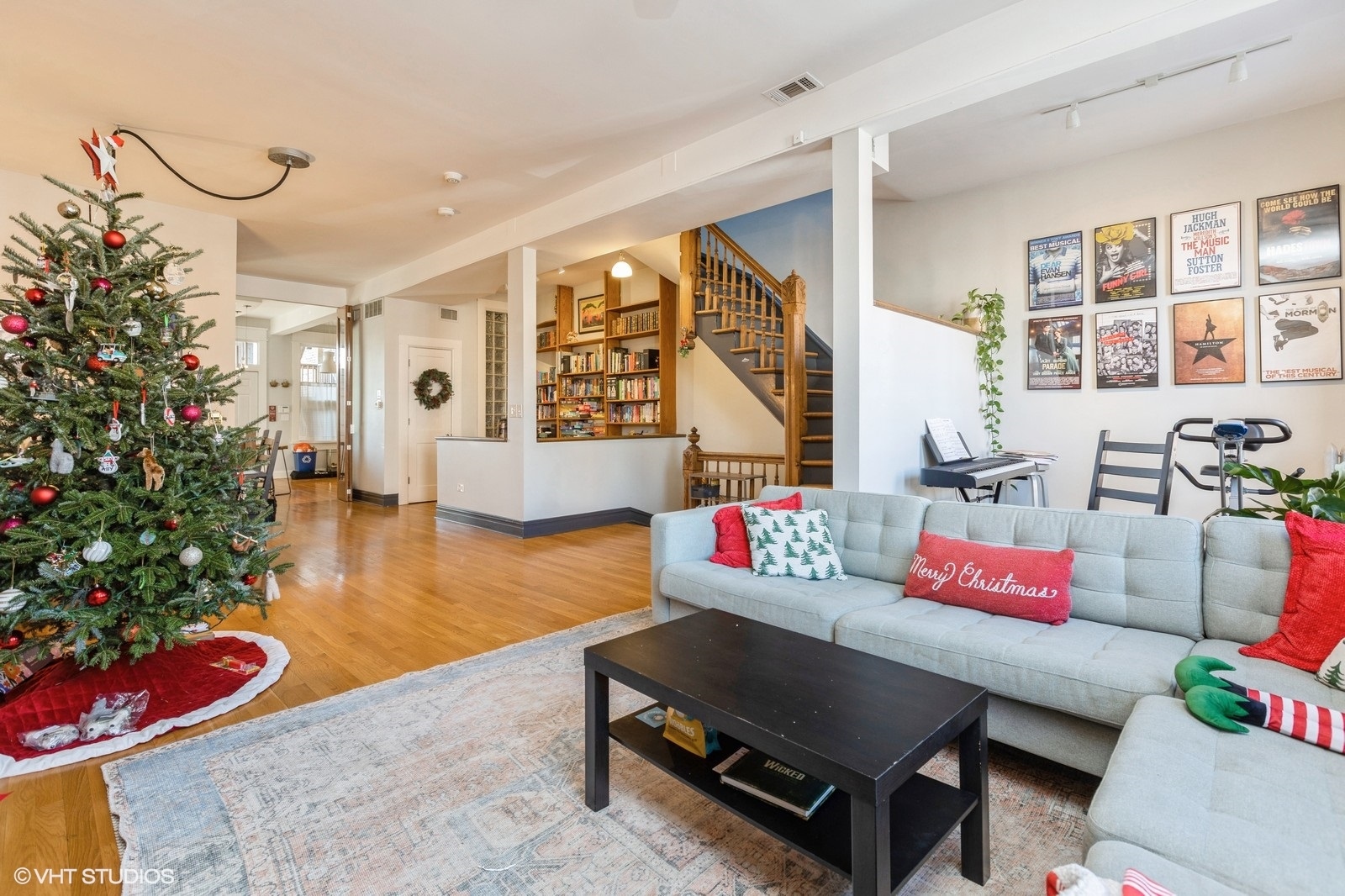 1433 W Chicago Avenue APARTMENT