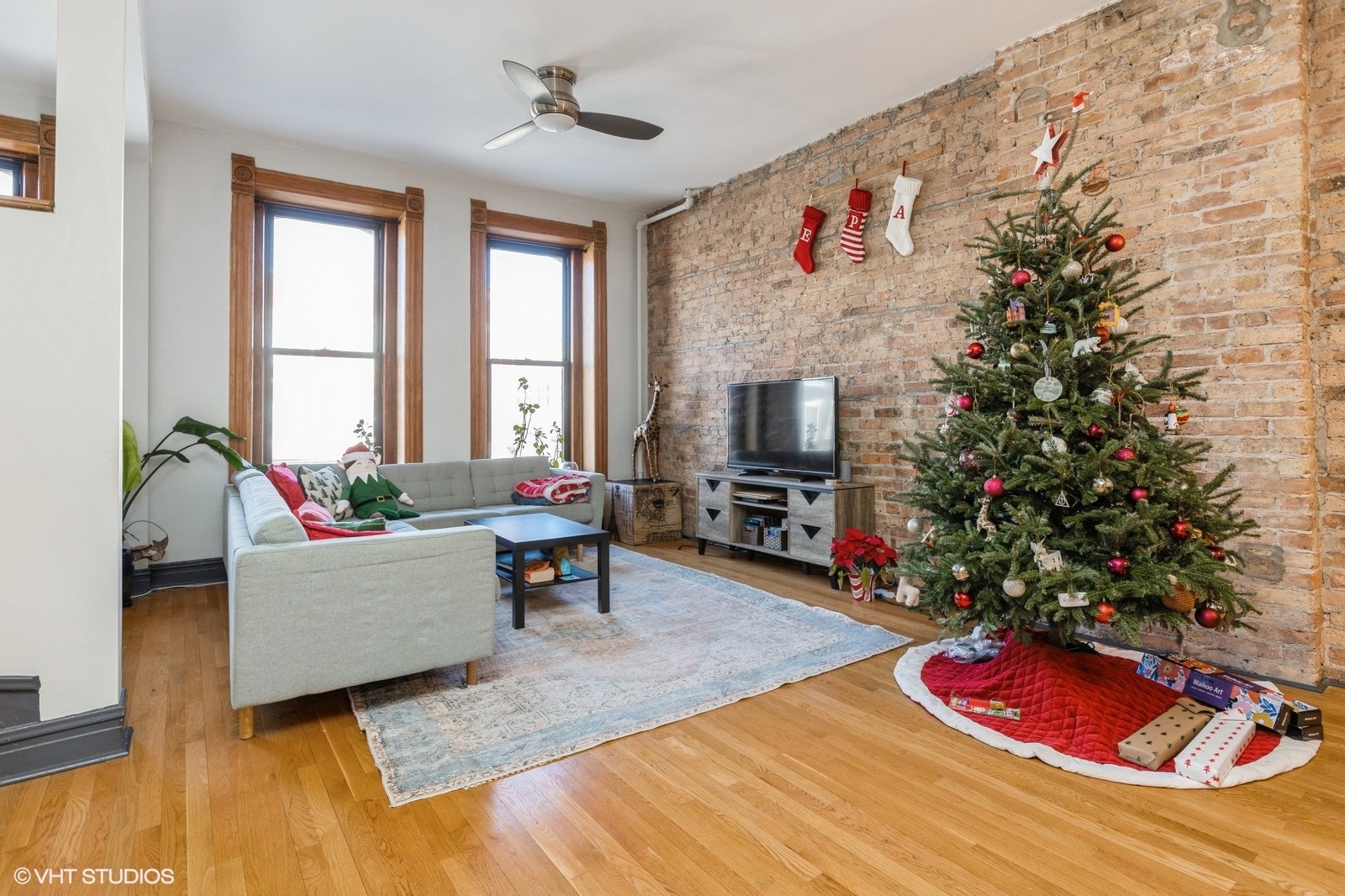 1433 W Chicago Avenue APARTMENT