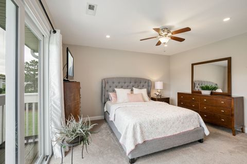 Tiny photo for 17438 W Walnut Lane, Gurnee, IL 60031 (MLS # 12512813)