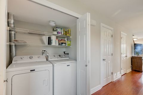 Tiny photo for 17438 W Walnut Lane, Gurnee, IL 60031 (MLS # 12512813)