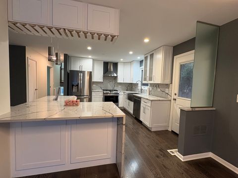 Tiny photo for 1100 Potter Road, Park Ridge, IL 60068 (MLS # 12539437)