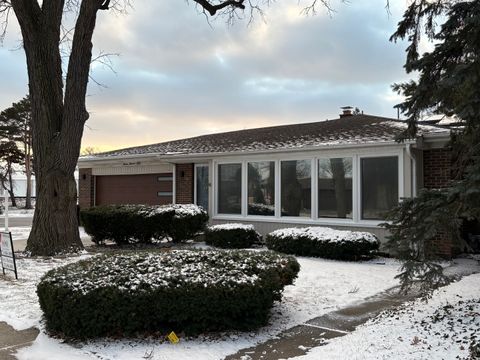 Photo of 1100 Potter Road, Park Ridge, IL 60068 (MLS # 12539437)