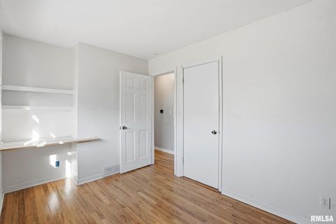 Tiny photo for 1230 N ELMWOOD Avenue, Davenport, IA 52804 (MLS # 12548522)