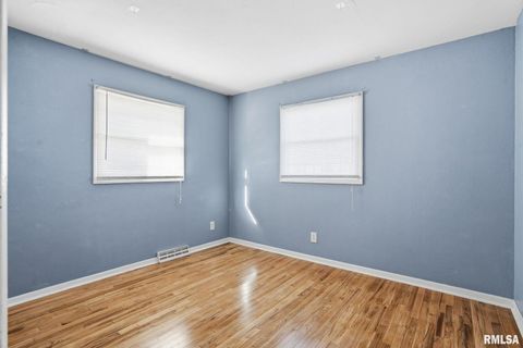 Tiny photo for 1230 N ELMWOOD Avenue, Davenport, IA 52804 (MLS # 12548522)