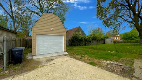Tiny photo for 306 S Liberty Street, Elgin, IL 60120 (MLS # 12488270)