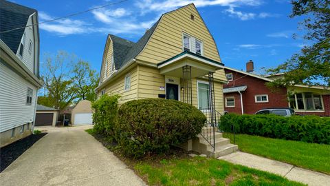 Tiny photo for 306 S Liberty Street, Elgin, IL 60120 (MLS # 12488270)