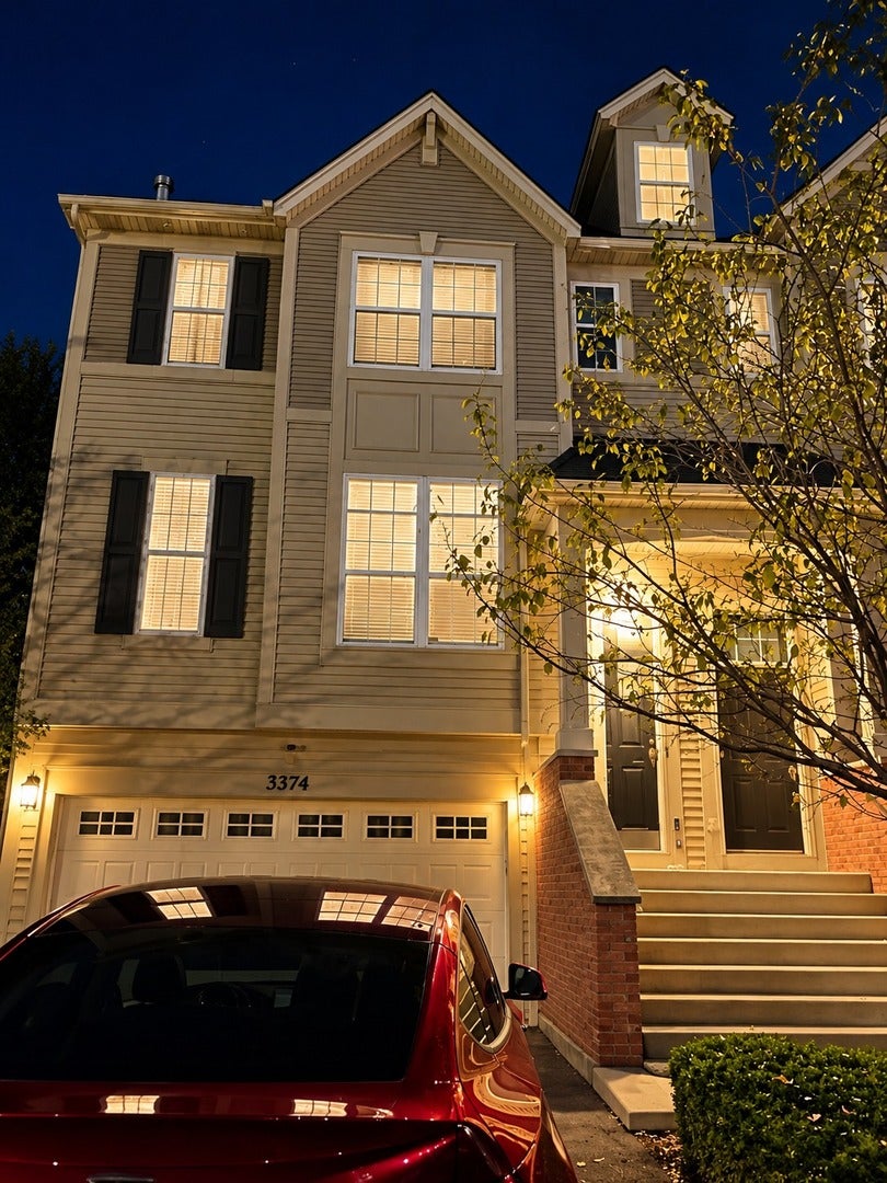 3374 Bradbury Circle