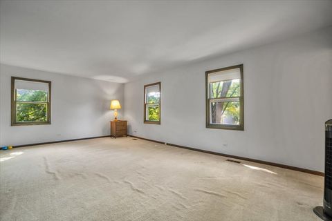 Tiny photo for 2604 Mill Creek Lane, Rolling Meadows, IL 60008 (MLS # 12472890)