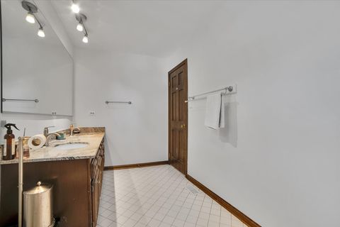 Tiny photo for 2604 Mill Creek Lane, Rolling Meadows, IL 60008 (MLS # 12472890)