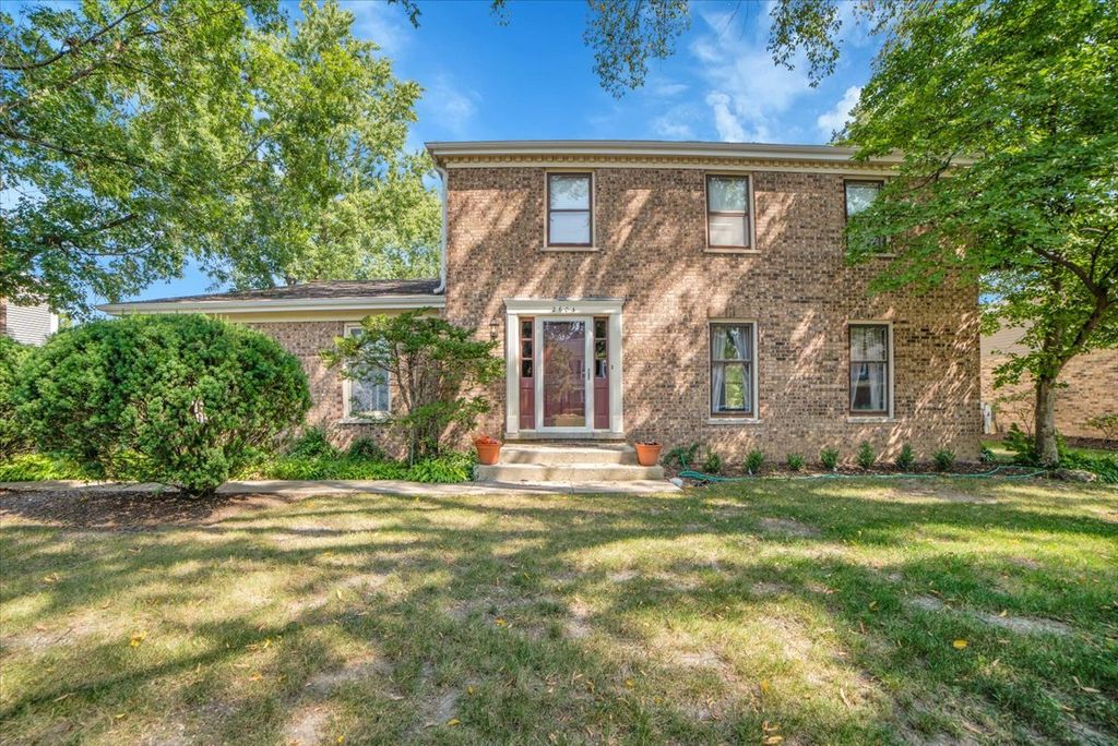 Photo for 2604 Mill Creek Lane, Rolling Meadows, IL 60008 (MLS # 12472890)