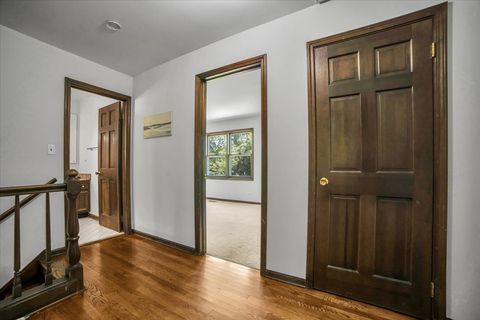 Tiny photo for 2604 Mill Creek Lane, Rolling Meadows, IL 60008 (MLS # 12472890)