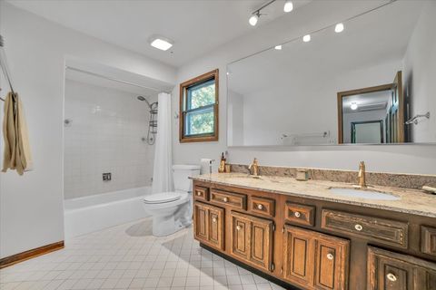 Tiny photo for 2604 Mill Creek Lane, Rolling Meadows, IL 60008 (MLS # 12472890)