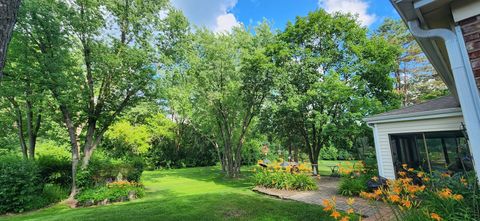 Tiny photo for 2604 Mill Creek Lane, Rolling Meadows, IL 60008 (MLS # 12472890)