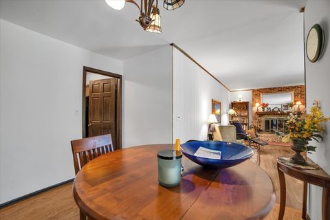 Tiny photo for 2604 Mill Creek Lane, Rolling Meadows, IL 60008 (MLS # 12472890)