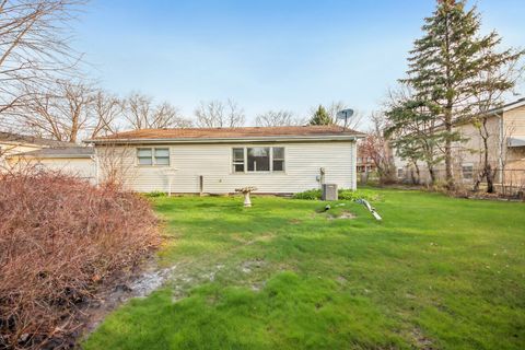 Tiny photo for 817 Belair Drive, Darien, IL 60561 (MLS # 12615237)