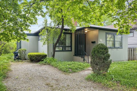 Photo of 4134 Rose Avenue, Western Springs, IL 60558 (MLS # 12631533)