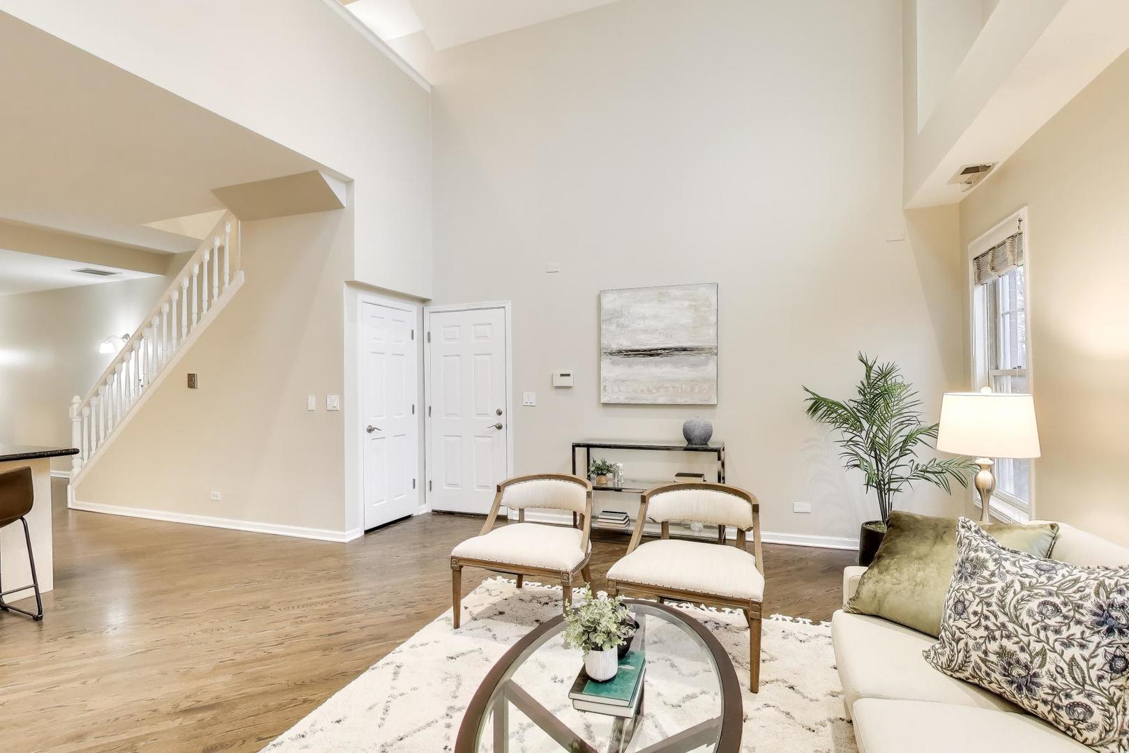 1312 W FLETCHER Street 3W