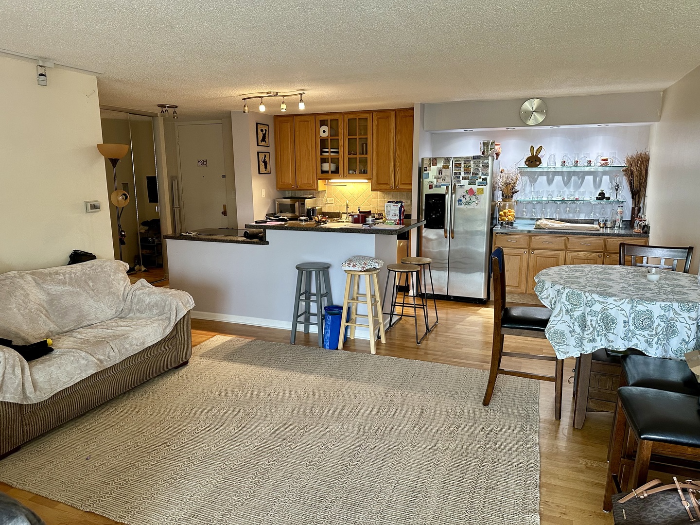 16 E OLD WILLOW Road 414S