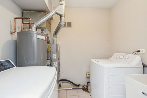 Tiny photo for 23 Cour Versaille Court #23, Palos Hills, IL 60465 (MLS # 12579505)