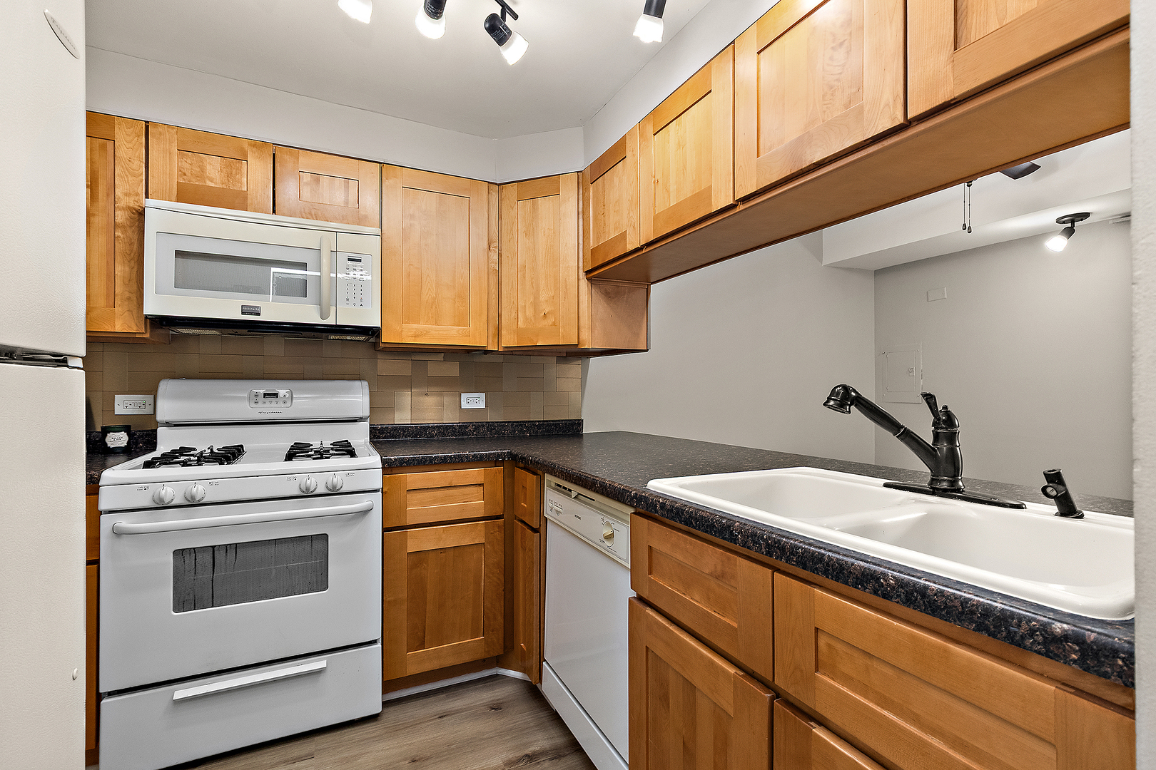 23 Cour Versaille Court 23