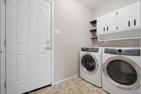 Tiny photo for 811 Phaeton Place, Normal, IL 61761 (MLS # 12570379)