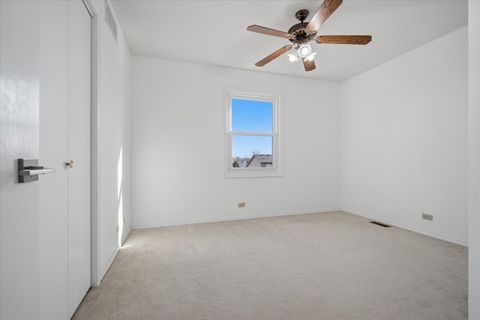 Tiny photo for 811 Phaeton Place, Normal, IL 61761 (MLS # 12570379)