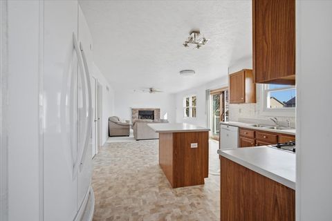 Tiny photo for 811 Phaeton Place, Normal, IL 61761 (MLS # 12570379)