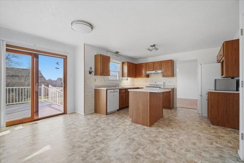 Tiny photo for 811 Phaeton Place, Normal, IL 61761 (MLS # 12570379)