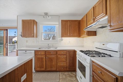 Tiny photo for 811 Phaeton Place, Normal, IL 61761 (MLS # 12570379)