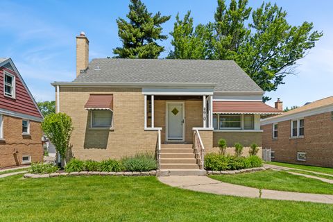 Photo of 4610 W 97th Place, Oak Lawn, IL 60453 (MLS # 12648429)
